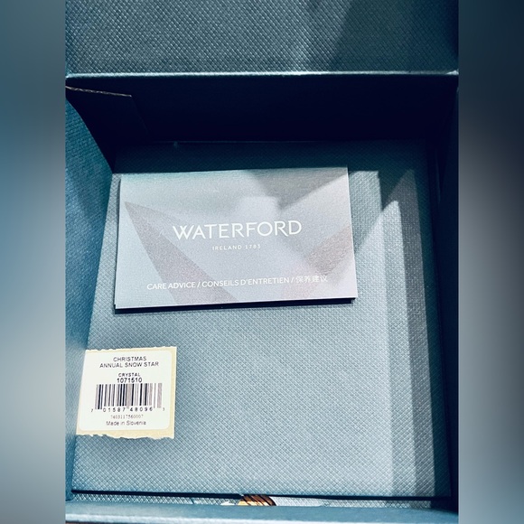 ✨ Waterford Crystal 2024 Annual Origami Cross Ornament, NEW IN BOX ✨ - Picture 13 of 16
